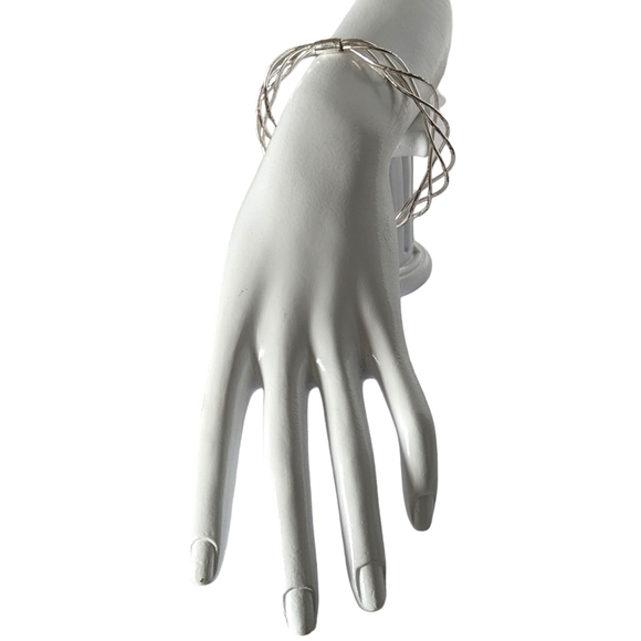 Vintage Estate Silver Tone Woven Wire Minimalist Bangle Bracelet - Picture 4 of 8